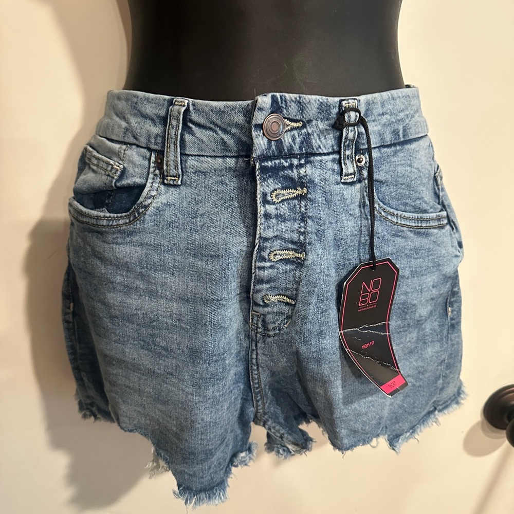 4/$16 No Boundaries Blue Denim Women's Shorts